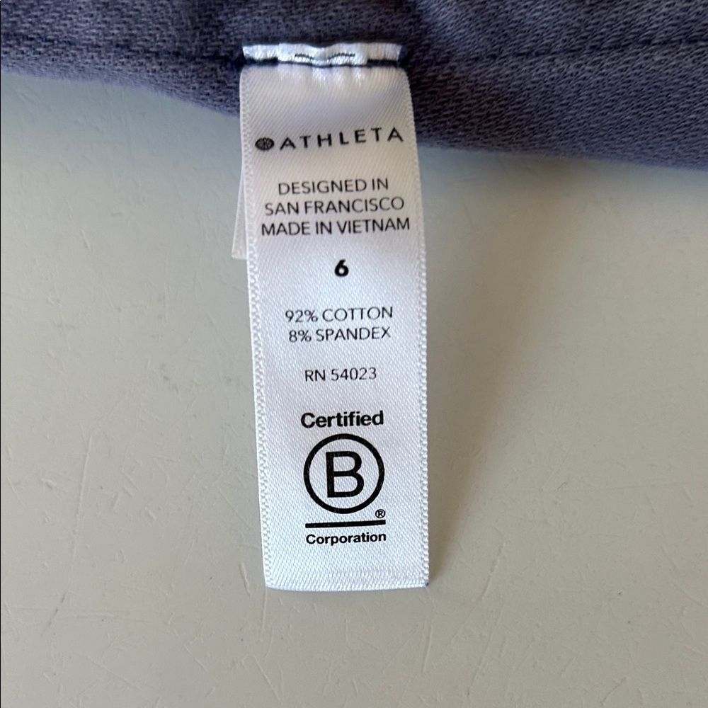 Athleta Farallon Camo Jogger in Purple-Blue, Women's 6 - Picture 3 of 11
